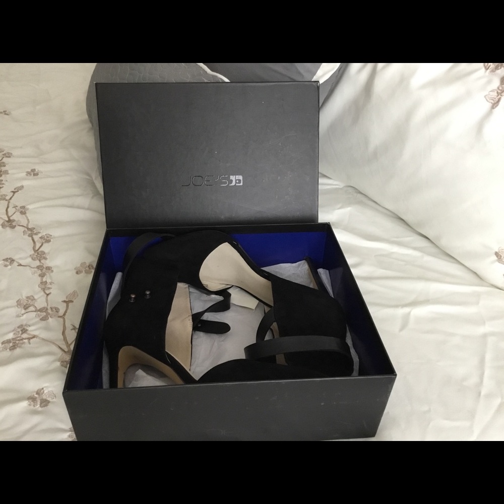 Joes pump ankle strap
